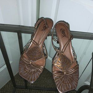 Carlos Santos Brown Sandal w/Bronze Accent Size 9